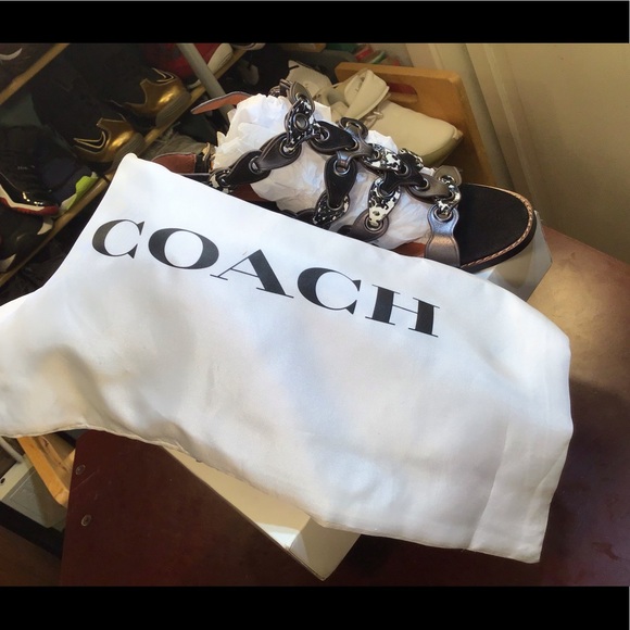 Beautiful Mid Heel Sandal WithCoach Link New without box but come with dust bag - Picture 10 of 16